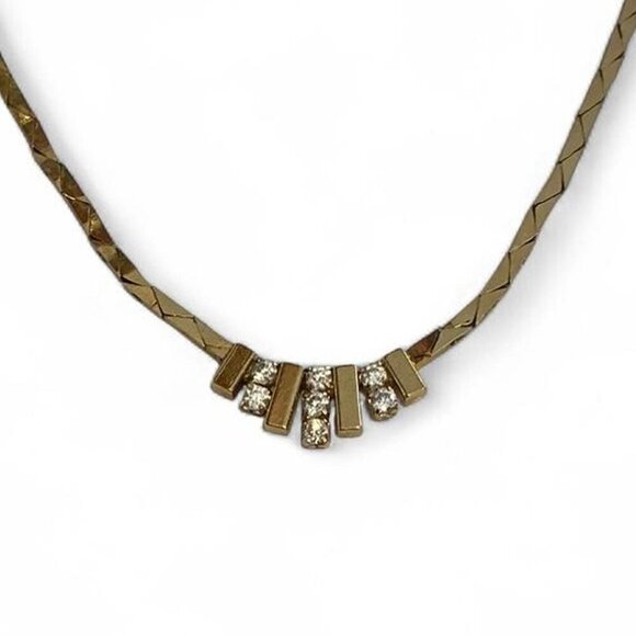 Vintage gold tone 16 inch necklace with crystal accent - Picture 2 of 2
